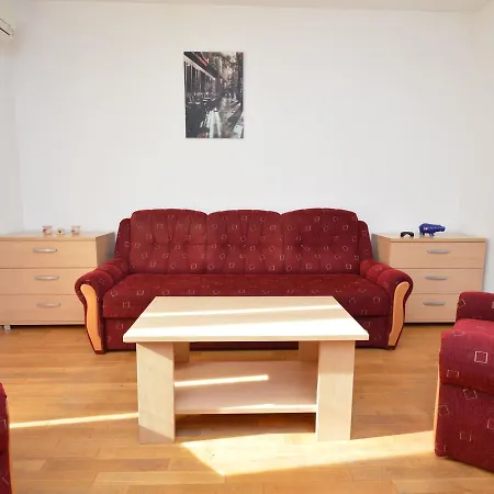 A.b..2 Apartman Pješčana Uvala