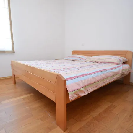 A.b..2 Apartman *